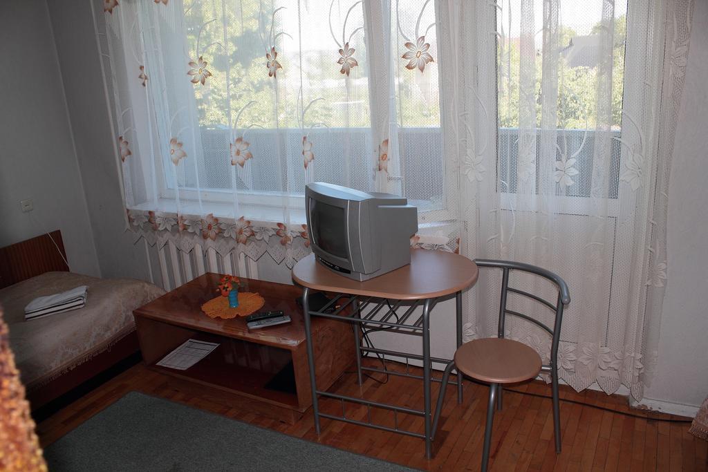 Hotell Paeaesuke Jõhvi Quarto foto